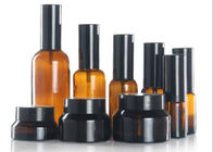 30ml - barattoli trasparenti 150ml e bottiglie cosmetici messi per l'imballaggio di Skincare